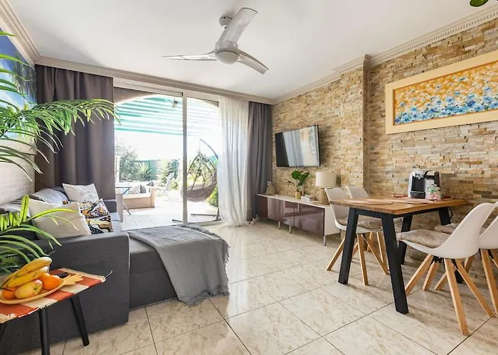 Beachfront Private In Pueblo Torviscas Sunset Harbour アデヘ