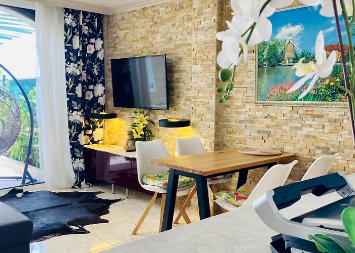 Beachfront Private In Pueblo Torviscas Sunset Harbour Lejlighed *